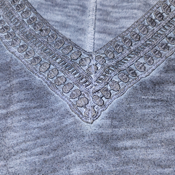 Chico's Navy Blue V-Neck Short Sleeve Dress Size 3 (16) Embroidery Washed Style - Picture 11 of 13